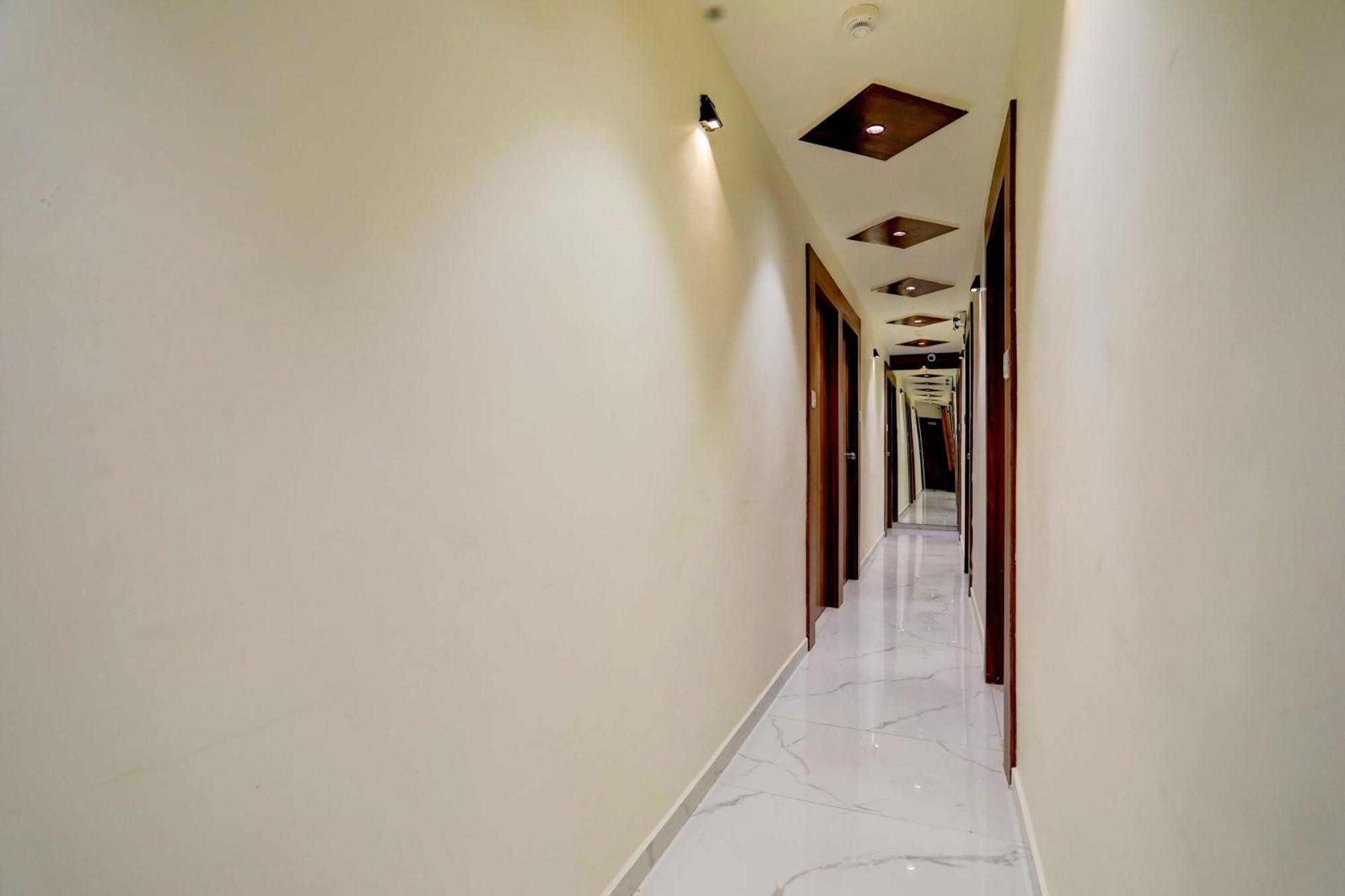 Hotel O Sun Light Ahmedabad Exterior photo