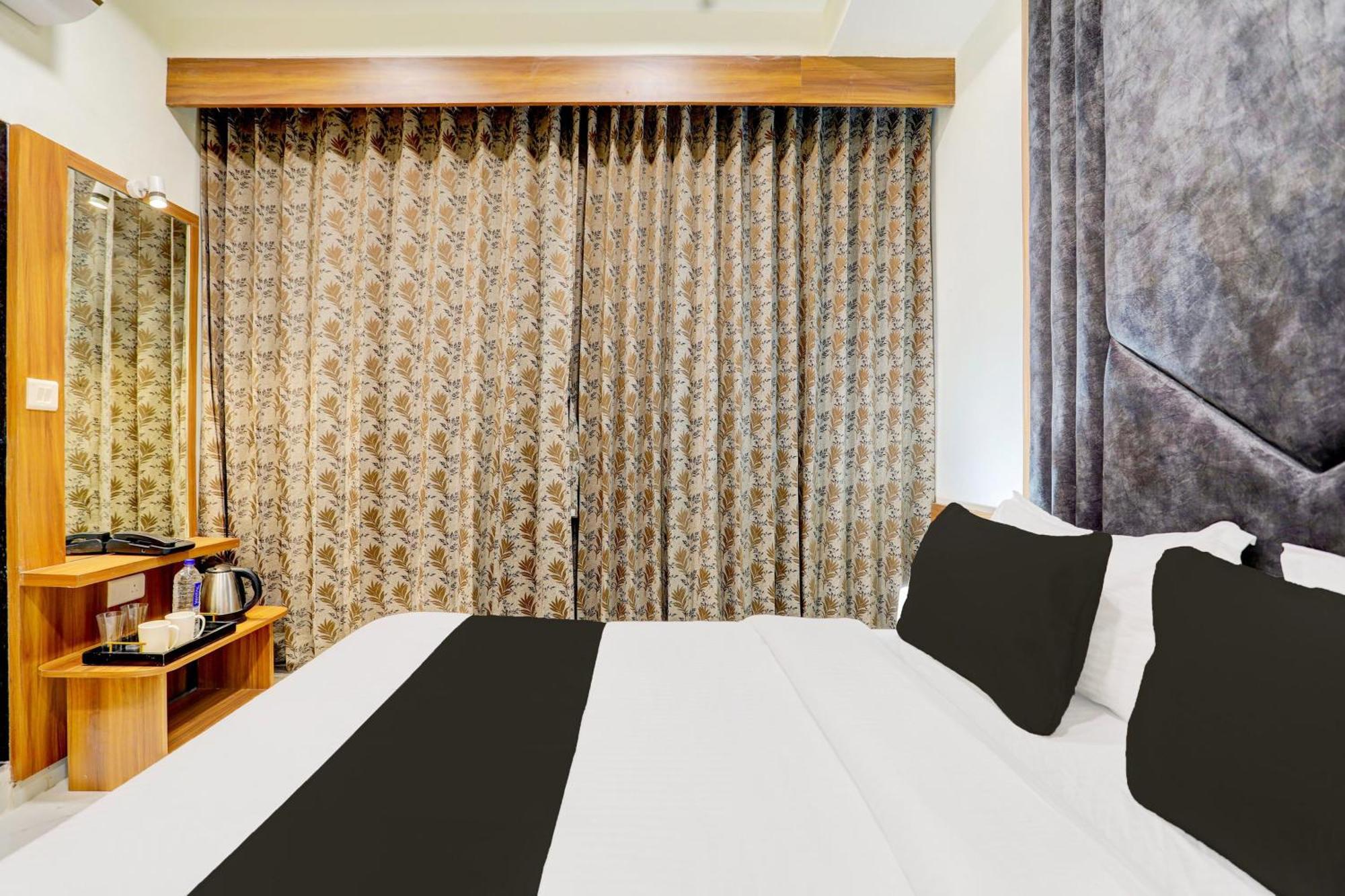 Hotel O Sun Light Ahmedabad Exterior photo